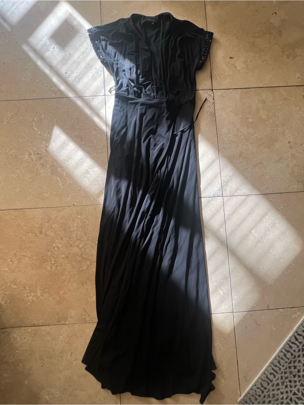 Elegant Black Maxi Dress with Sequin Sleeve Detail